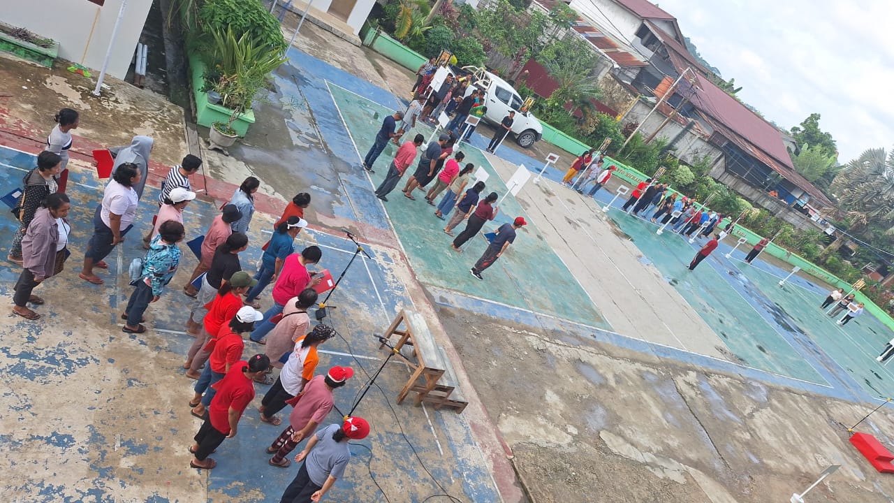 GLADI PEMBUKAAN HUT PAROKI HKY MANGKUPALAS